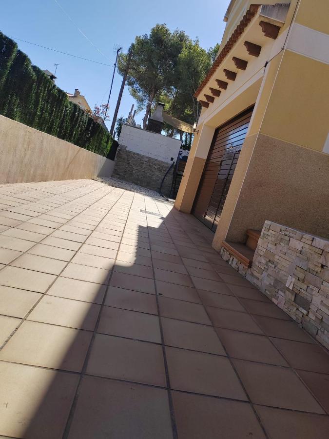Villa Genis Calafell Buitenkant foto