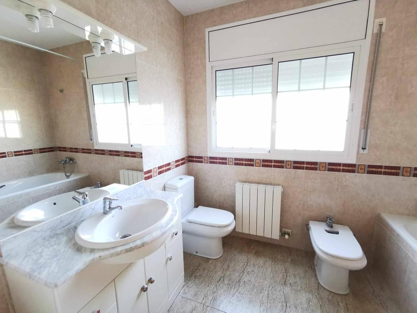 Villa Genis Calafell Buitenkant foto